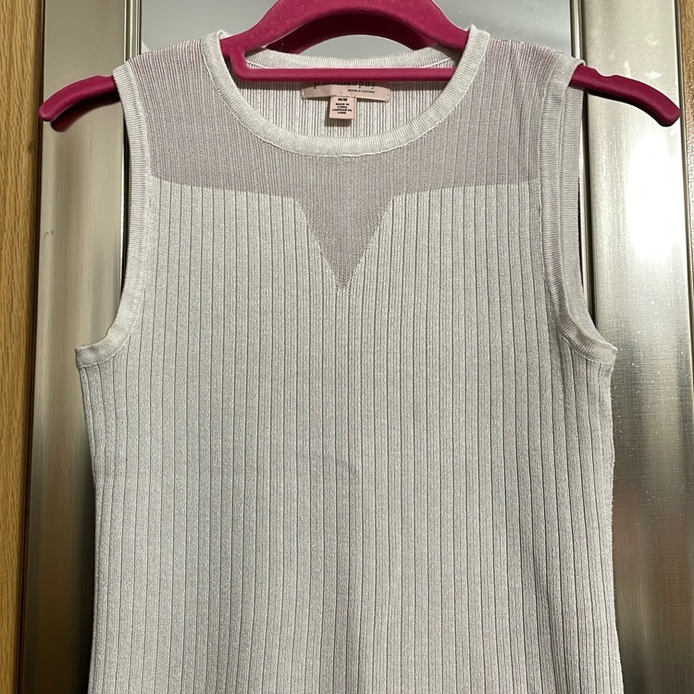 Philosophy cream ribbed sleeveless sweater with V yolk size Medium - Picture 2 of 9